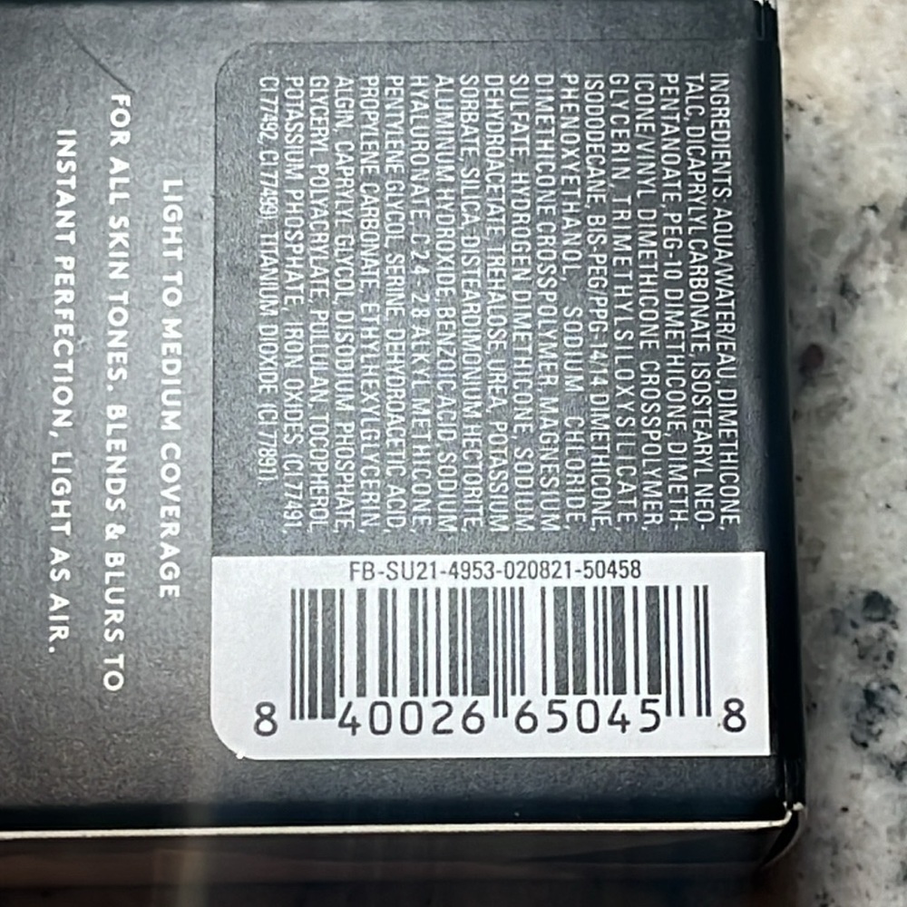 Fenty 23 Blurring Skin Tint - Picture 5 of 6